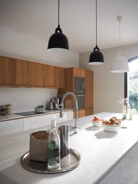 Création et pose d'une cuisine contemporaine avec ilot central à Aix